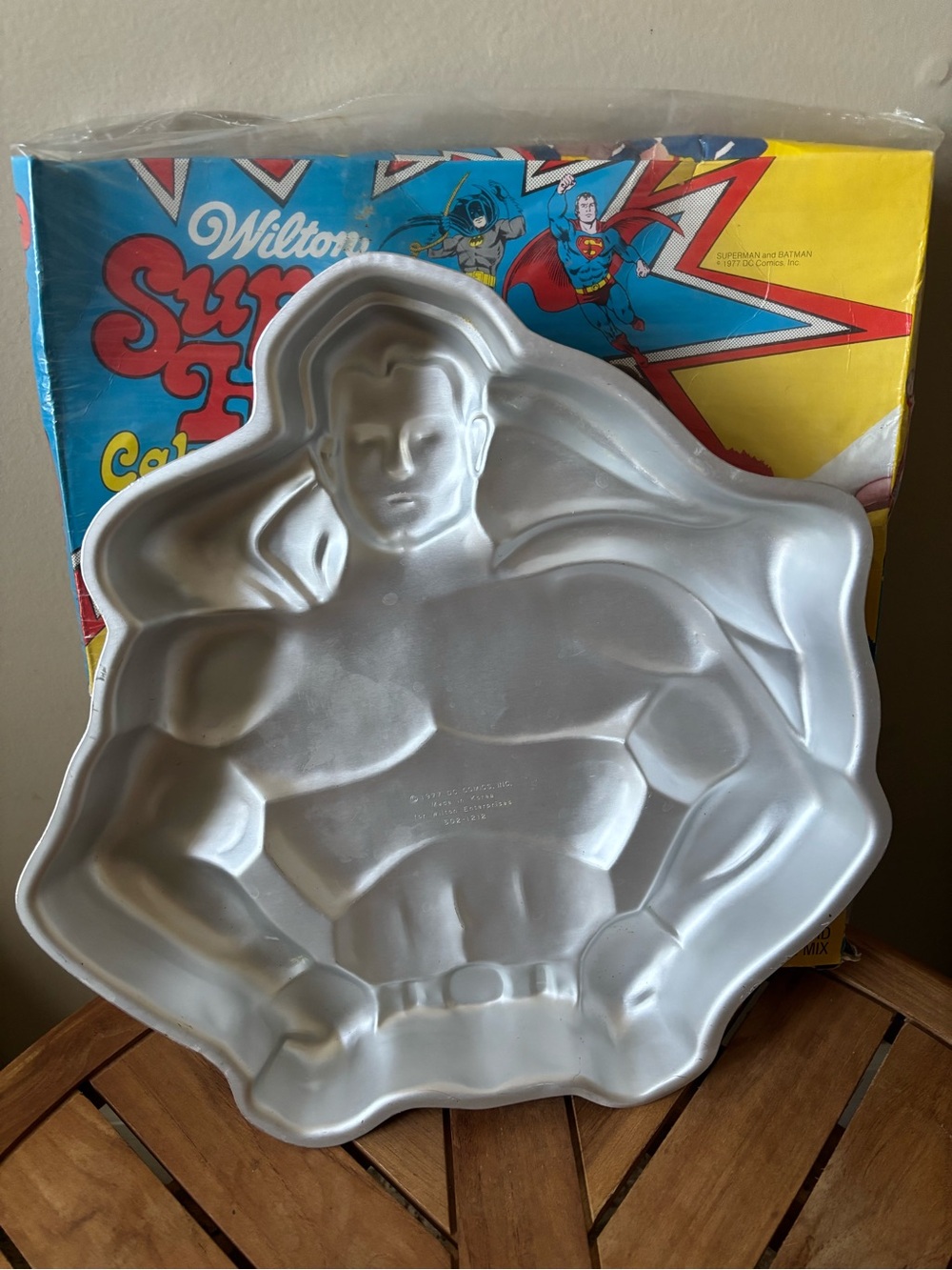 Vintage Superman Bat Man Shaped Cake Pan Super Hero Wilson DC Comics